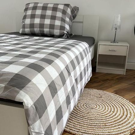 Schoenes Zimmer Im Zentrum - 3 Paderborn Eksteriør billede
